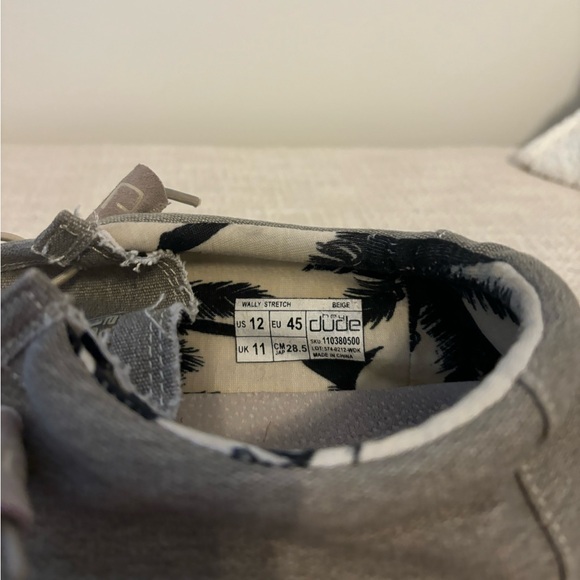 HeyDude men size 12 - Picture 2 of 4